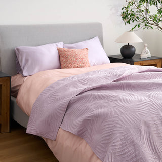 Conjunto de edredões com estampa de folhas de primavera FURRFREE — repelente de pelos de animais de estimação para famílias de cães/gatos