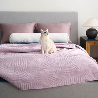 Conjunto de edredões com estampa de folhas de primavera FURRFREE — repelente de pelos de animais de estimação para famílias de cães/gatos
